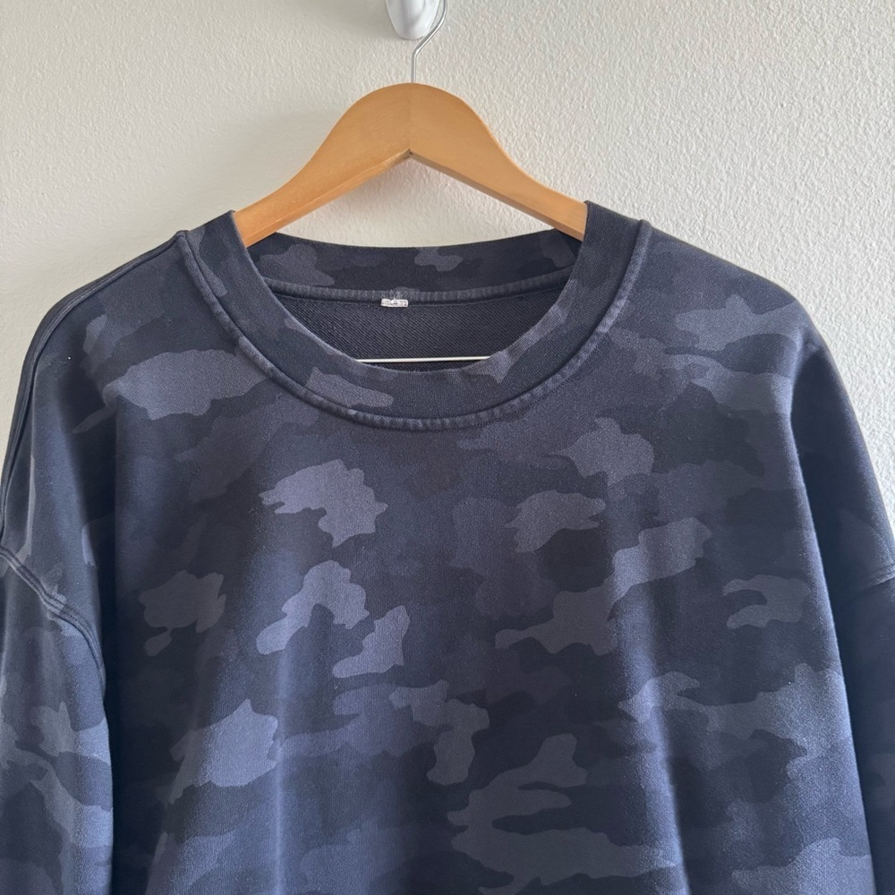 Lululemon Athletica Perfectly Oversized 365 Camo Deep Coal Sweatshirt size 10 - Picture 6 of 10